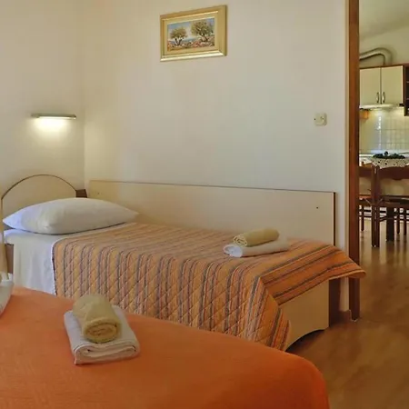 Pink In Only 200 M From The Sea Starigrad Paklenica