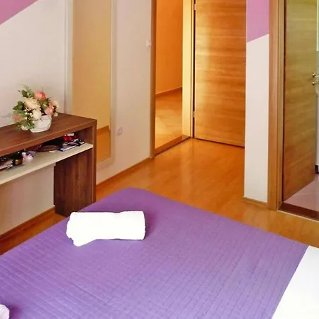 Pink In Only 200 M From The Sea * Starigrad Paklenica