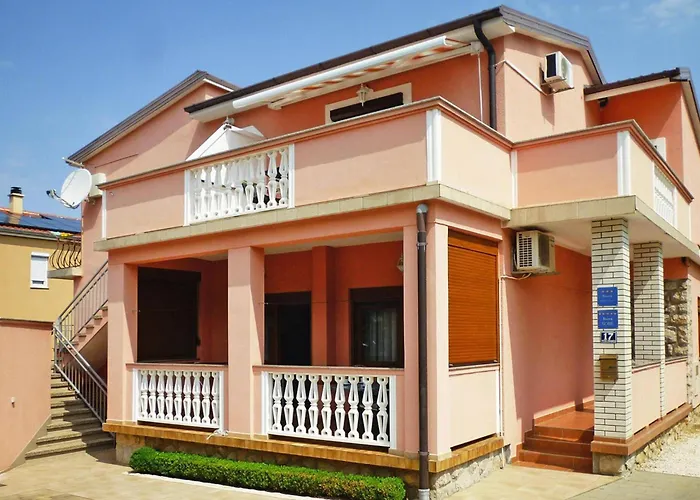 شقة Pink In Only 200 M From The Sea ستاريغغاد باكلينتسا